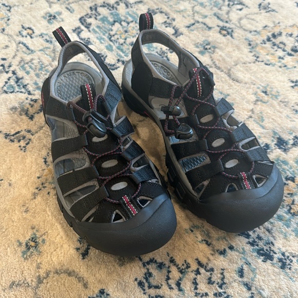 BRAND NEW Keen Women’s Astoria West Sandal - Picture 1 of 6